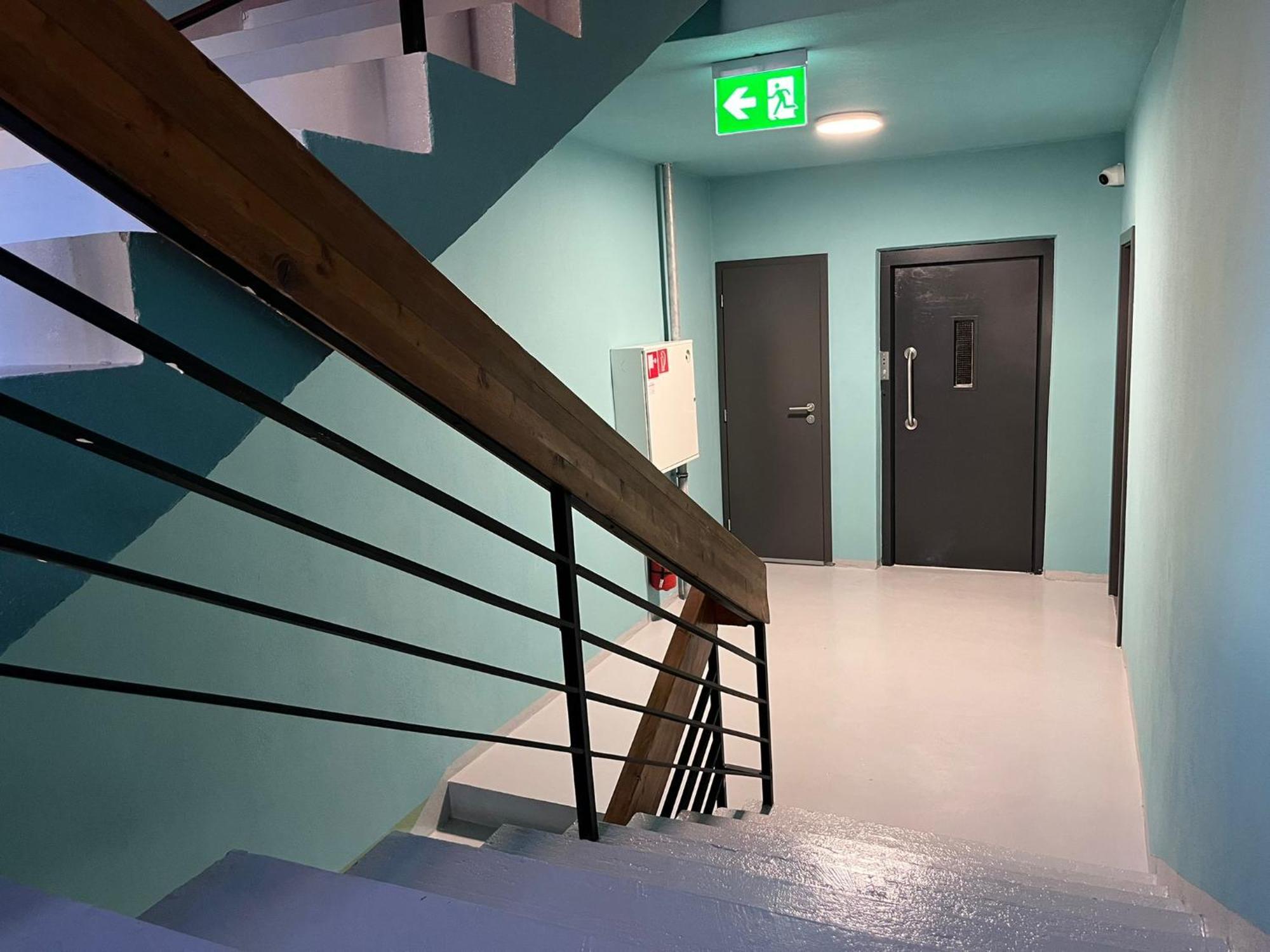 Izy Stay Hostel Bratislava Exterior foto